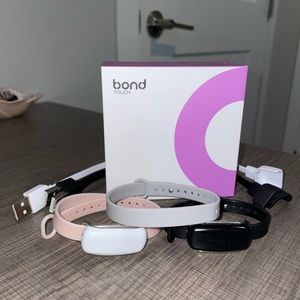 NEW BOND TOUCH BRACELETS SET!!